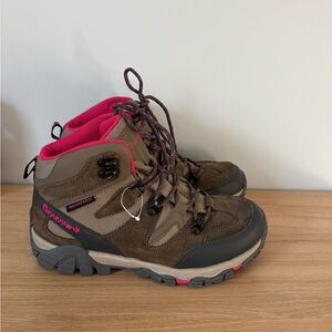 Women’s Bear Paw Corsica Size 9